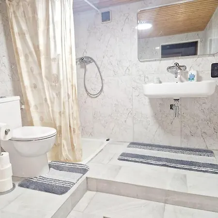 Schoene Mit Garten Nahe Schweizer Grenze Daire *